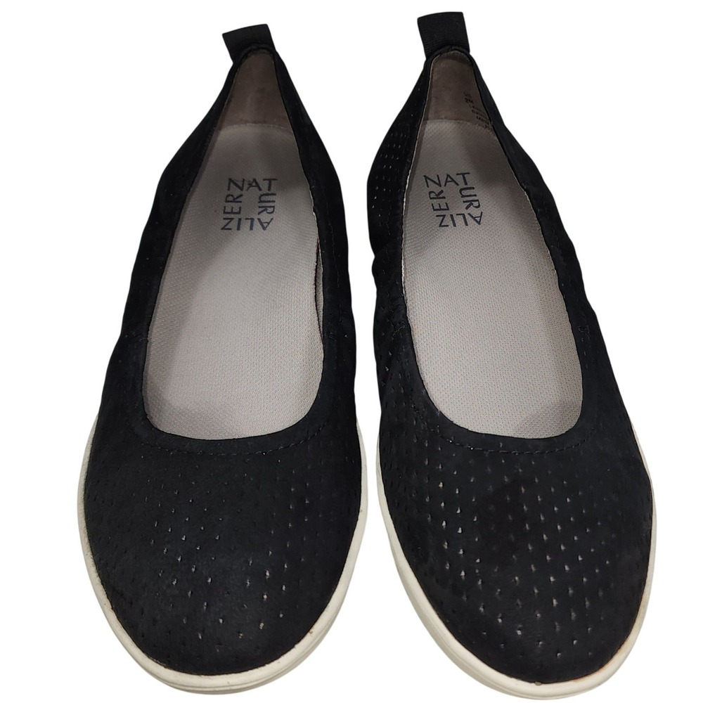 Naturalizer Philippa Black Vented‎ Slip-on Comfort flats Women's Size 9M EUC